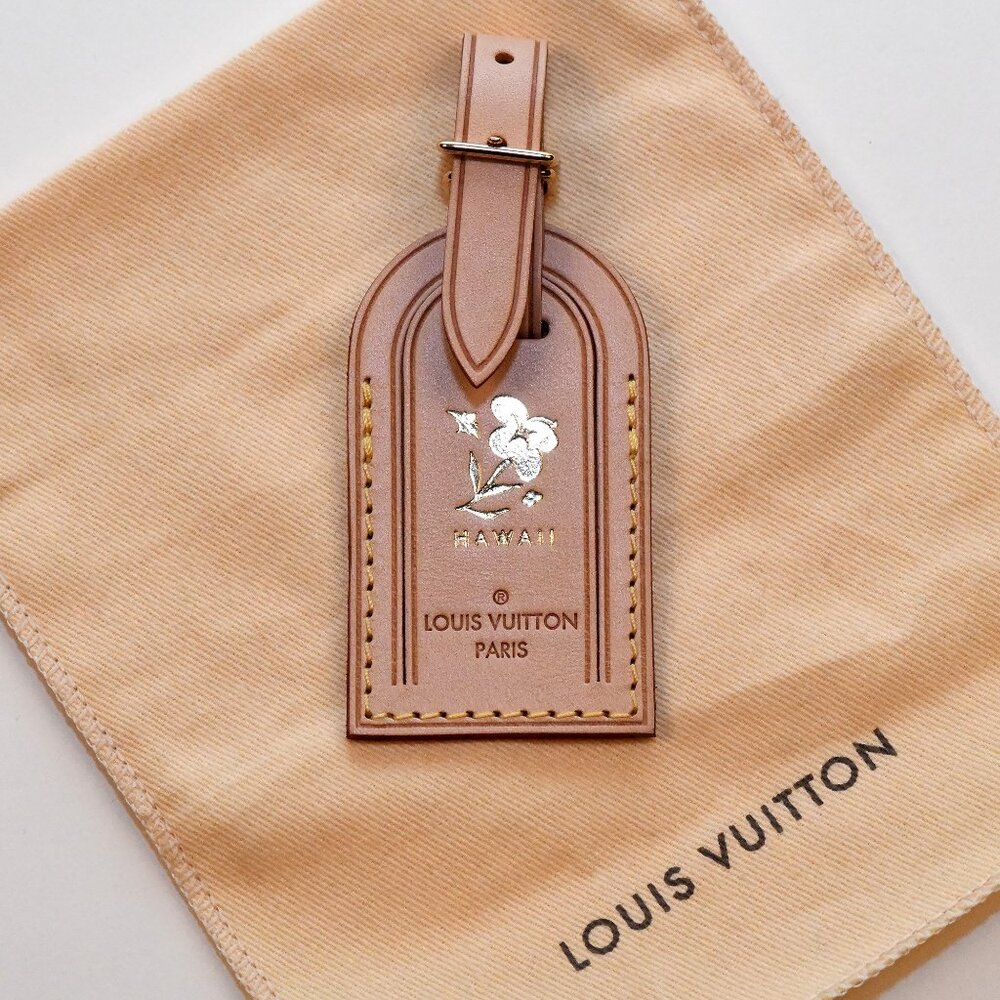 LOUIS VUITTON Small Authentic Luggage Tag purchased in Hawaii. Unique New.